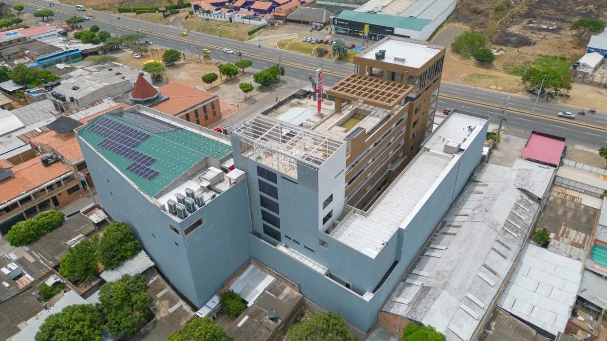 Vista aérea del nodo técnico de COFINET sobre la Autopista Internacional en Villa del Rosario